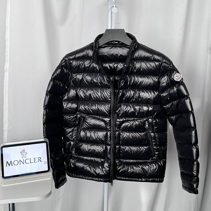 몽클레어 아코러스 Acorus 숏 다운 경량 패딩 자켓