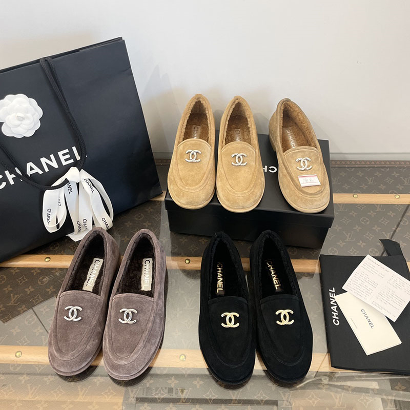 샤넬 24K CC로고 스웨이드 모카신 로퍼