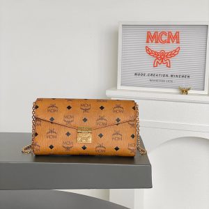 MCM 트레이시 비세토스 크로스바디 MMRAAME03CO001