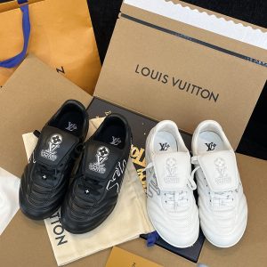 루이비통 LV 풋프린트 사커 스니커즈