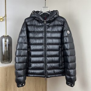 몽클레어 Besines 베시네스 숏 다운 패딩 자켓