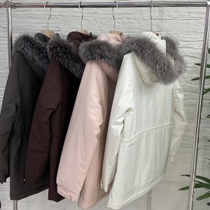 로로피아나 아이서리 숏 퍼 자켓