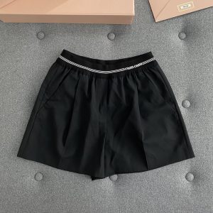 【터보】 미우미우 로고 밴딩 울 숏 팬츠（TJ공장）
