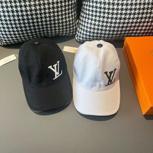 루이비통 LV 시그니처 볼캡