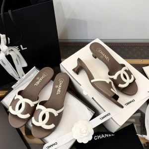 샤넬 26s CC로고 슬라이드 뮬 샌들