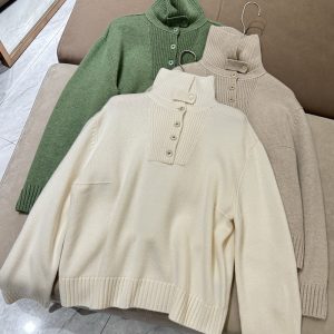 로로피아나 버튼 터틀넥 카라 캐시미어 니트 스웨터