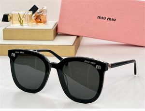 미우미우 선글라스 SMU08Z