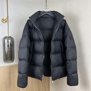 몽클레어 Tarn 타른 숏 다운 패딩 자켓