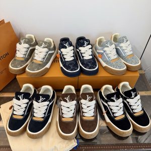 루이비통 LV 틸티드 스니커즈