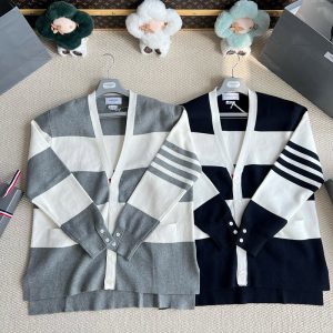 톰브라운 사선완장 4-Bar 앵커 자카드 봄버 자켓