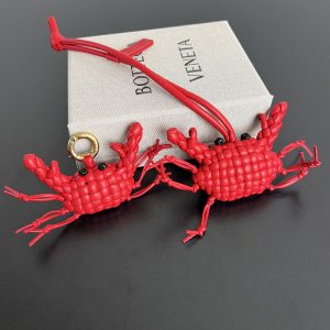 【징공장】보테가베네타 크랩 참 876855（JING）