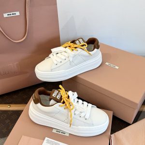 미우미우 레더 플랫폼 스니커즈