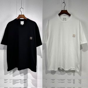 우영미 그라데이션 엠보 백로고 티셔츠