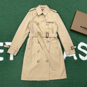 【잔디집】버버리 켄싱턴 헤리티지 미들 트렌치코트（레어）