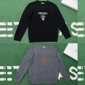 【잔디집】프라다 캐시미어 울 로고 크루넥 스웨터（레어）